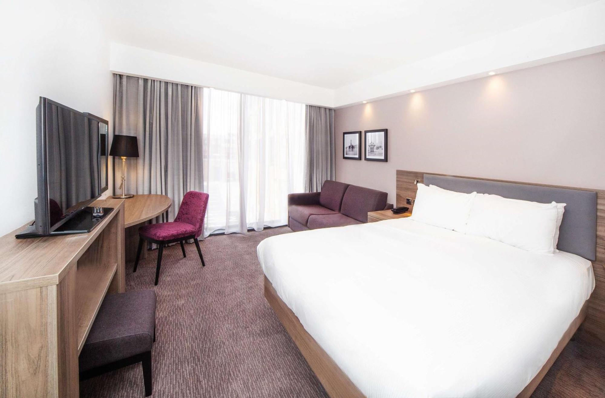 Отель Hampton By Hilton
